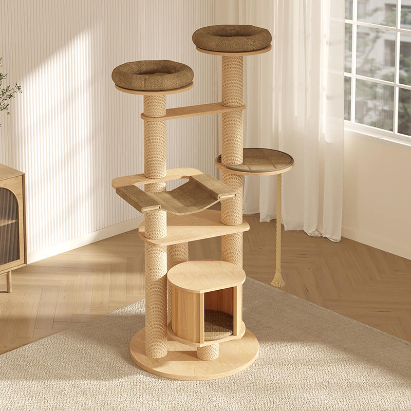 Torre dell'albero del gatto da pavimento al soffitto Torre dell'albero del gatto da pavimento al soffitto